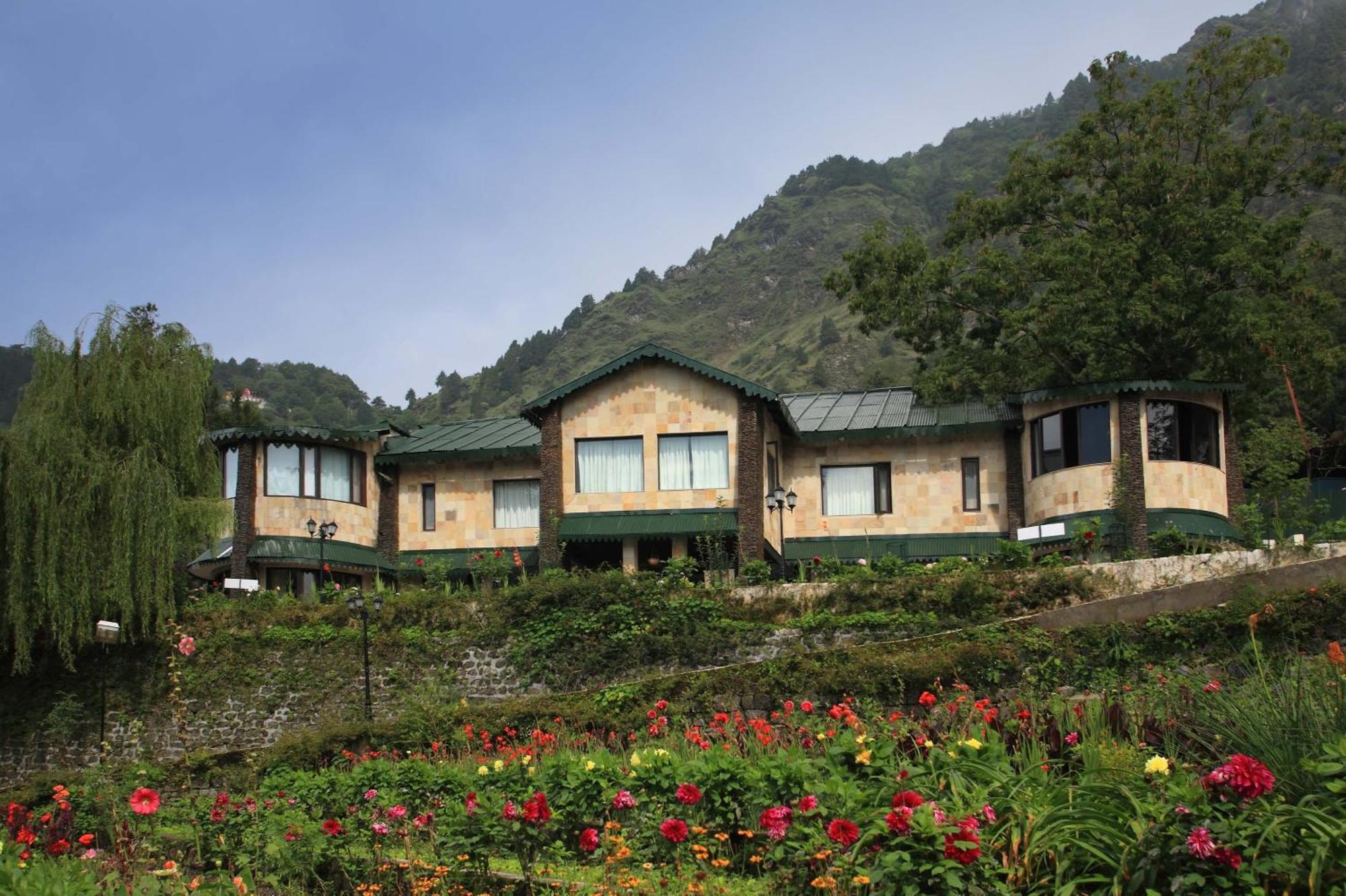 Shervani Hilltop Resort Найнитал Экстерьер фото