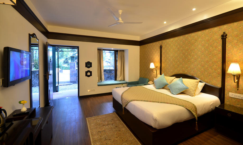 Shervani Hilltop Resort Найнитал Экстерьер фото